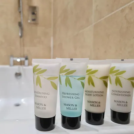 Royal Retreat - Free Parking Nearby Ultra Fast Wifi *