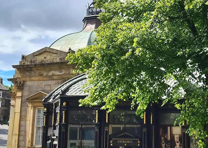 Royal Retreat - Free Parking Nearby Ultra Fast Wifi