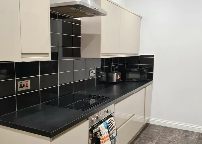 Royal Retreat - Free Parking Nearby Ultra Fast Wifi Apartamento