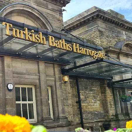 Royal Retreat - Free Parking Nearby Ultra Fast Wifi דירה *